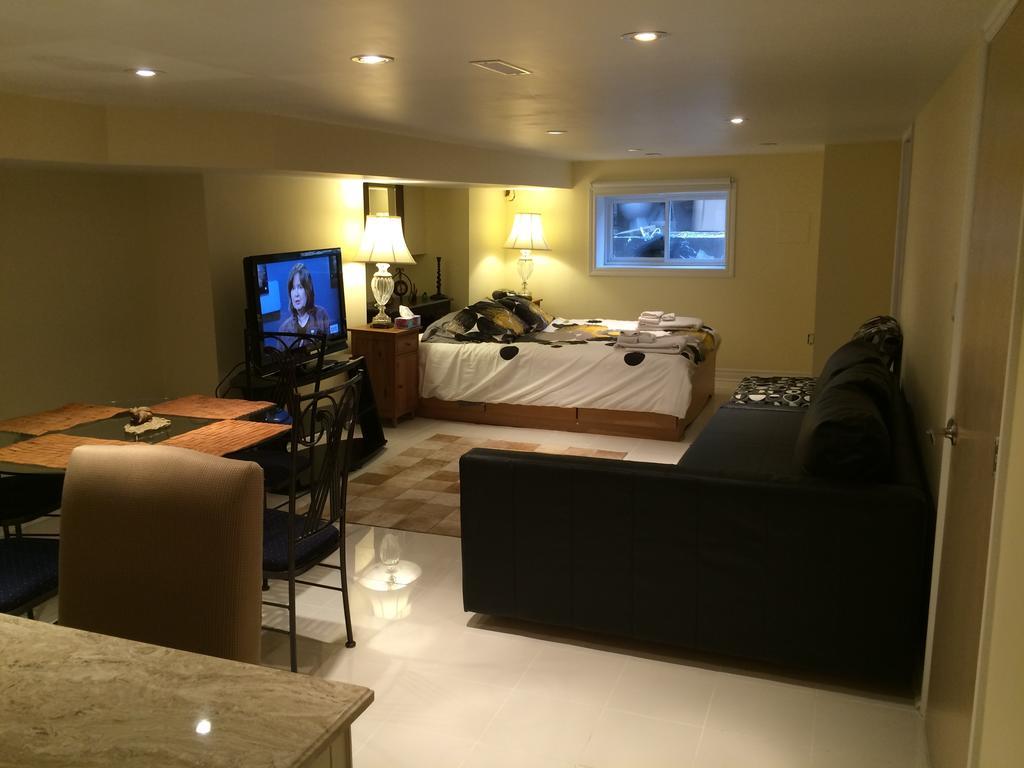 Toronto Garden Inn Bed & Breakfast Zimmer foto