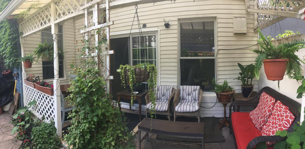 Toronto Garden Inn Bed & Breakfast Exterior foto