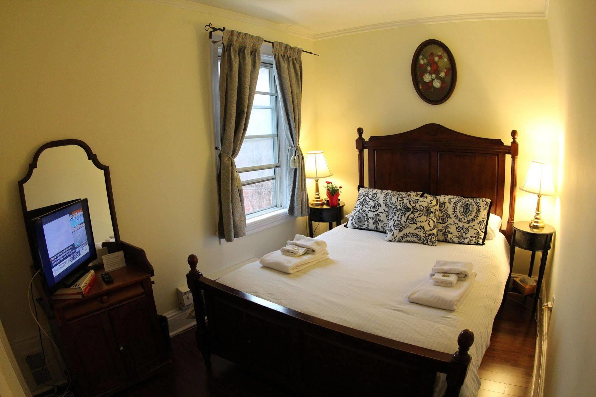 Toronto Garden Inn Bed & Breakfast Exterior foto